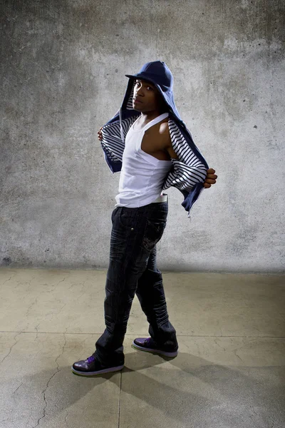 Preto masculino dança hip hop — Fotografia de Stock