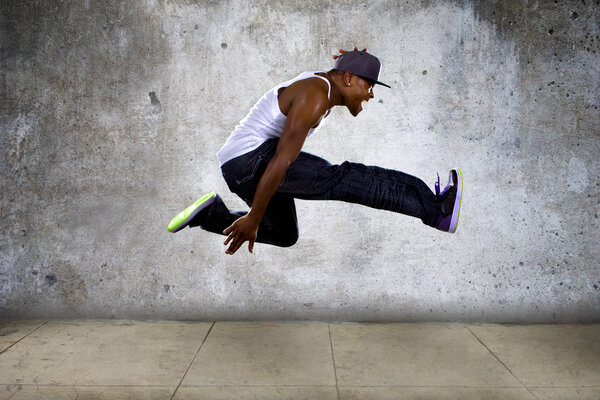 hip hop dancer jumping