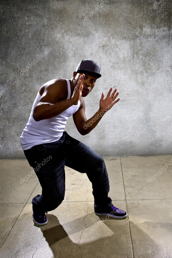 Homme posant hip hop danse image libre de droit par