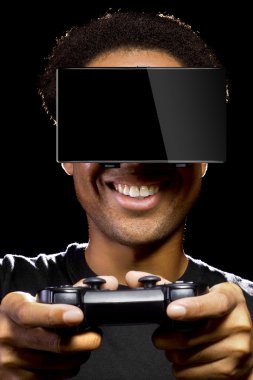 erkek video oyun denetleyicisi ile