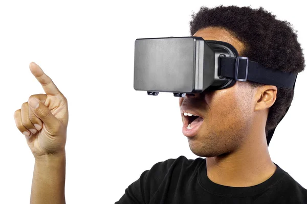 Masculino vestindo fone de ouvido realidade virtual — Fotografia de Stock