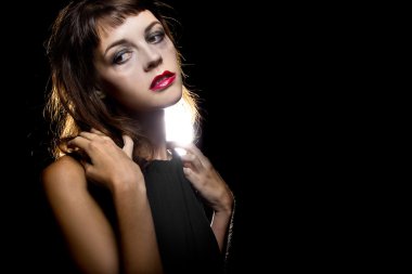 üzgün kadın gözyaşı ağlıyor