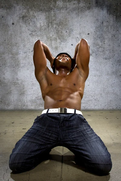 Male showing abdominal muscles — Stock Photo, Image