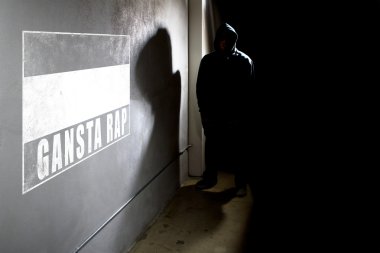 rapçi yanındaki duvar grafiti