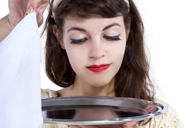 Waitress unveiling surprise hidden in tray — Stock Photo, Image