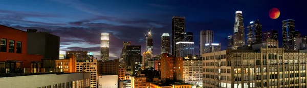 Red full moon in Los Angeles — Stock Photo, Image