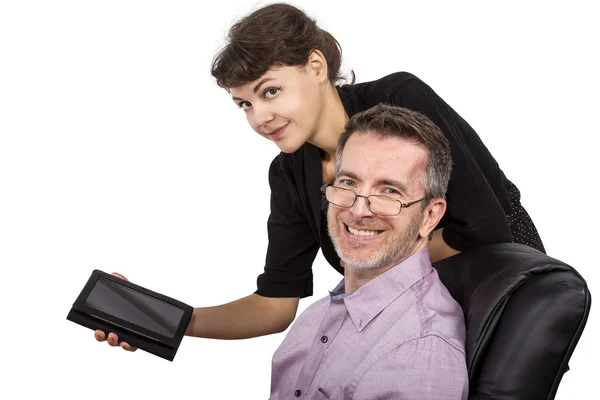 Vrouwelijke geven vader Tablet PC — Stockfoto