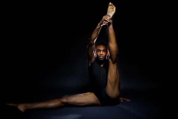 Siyah erkek dansçı — Stok fotoğraf