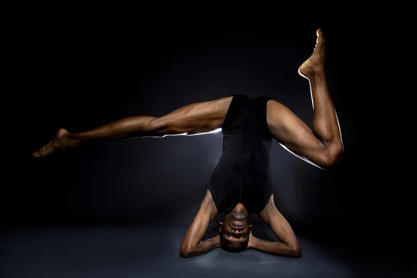 Black male dancer — Stock Photo, Image