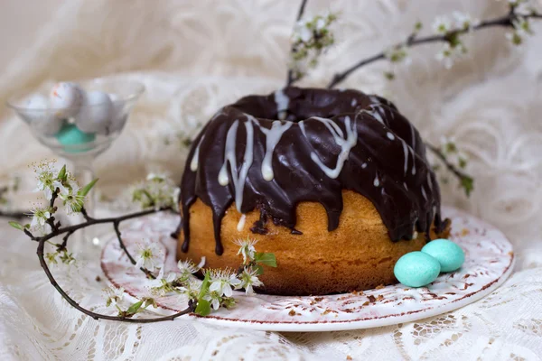 Pasteles y huevos de pascua — Foto de Stock