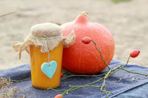 Pompoen jam in een pot — Stockfoto