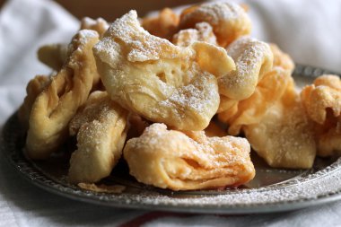 Melek kanatları (faworki)