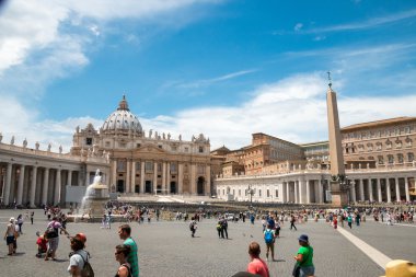 Bir yaz günü Vatikan'da