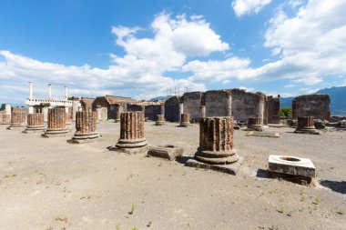 Ruins of ancient Pompeii, Italy clipart