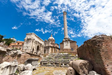 Roma'da ünlü Roma Harabeleri