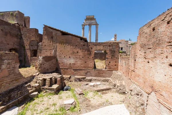Ruínas romanas famosas em Roma — Fotografia de Stock