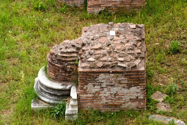 Beroemde Romeinse ruïnes in Rome — Stockfoto