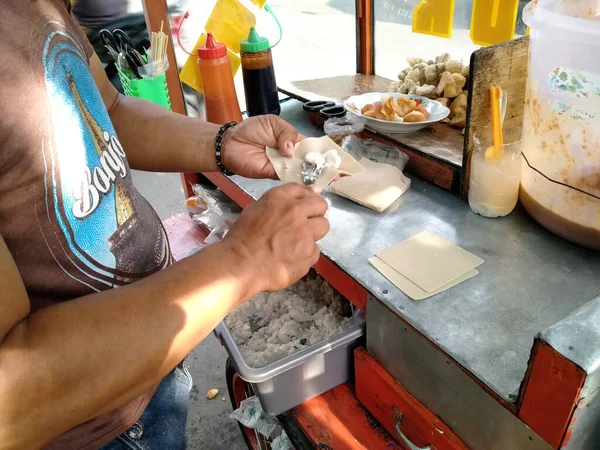 Jakarta Indonesia May 2020 Hand Man Who Processing Dough Batagor — Stock Photo, Image