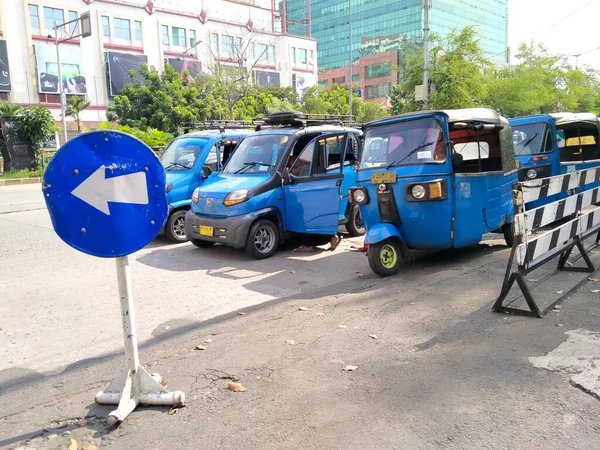 Mangga Dua West Jakarta Indonesien September 2020 Benzinbetriebener Kleinwagen Straßenrand — Stockfoto