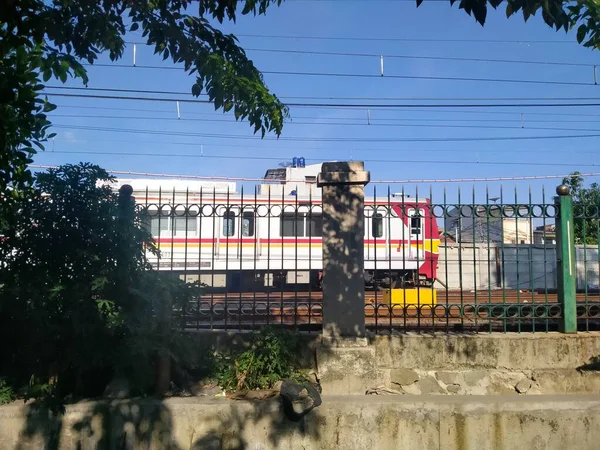 Tambora West Jakarta Indonesia October 2020 Electric Train Passing Fence — Stock Photo, Image