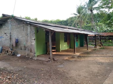 Tambun, Bekasi, Endonezya - 12 Ekim 2020: Öğleden sonra yerleşim ortamı