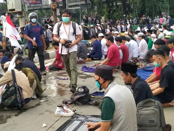 Monas Jakarta Indonézia Október 2020 Légkör Muszlimok Demonstráló Imádat Autópályán — Stock Fotó