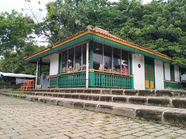 印度尼西亚雅加达莫纳斯Lenggang Jakarta 2020年12月5日 北京传统房屋建筑 黄绿色 — 图库照片