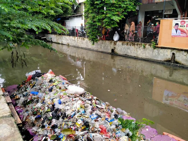 Tambora Jakarta Indonesia 2021 Garbage Piled Rivers Густонаселенные Районы — стоковое фото