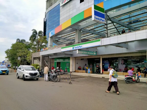 Family Mart Season City Mall Jakarta Endonezya 2021 Alışveriş Merkezindeki — Stok fotoğraf