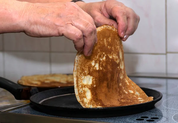 Woman Hands Pour Pancake Batter Hot Pan Fry Them Both — Stock Photo, Image