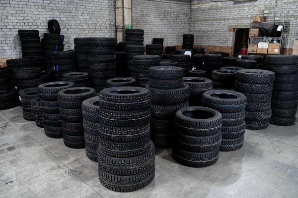 Warehouse Car Tires Tires Lined Wall Top Each Other Create — Stock Photo, Image