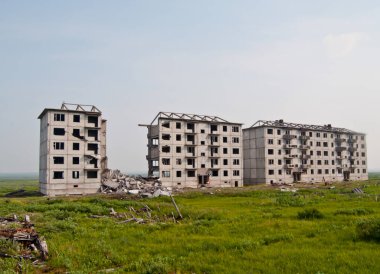 Eski terk edilmiş Sovyet kasabası Halmer-Yuo 'da, Vorkuta yakınlarındaki kömür madeni kasabasında.