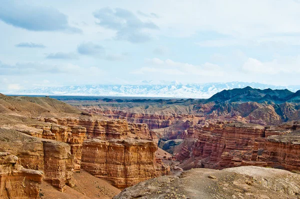Güzel Charyn Kanyonunda, Doğu Kazakistan
