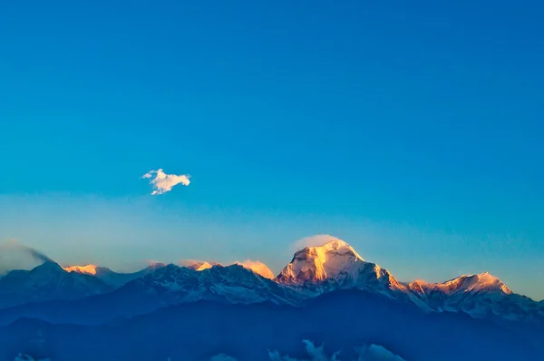 Muhteşem Tehlikeli Annapurna Dağı Nepal Himalayalar Aşağısında — Stok fotoğraf