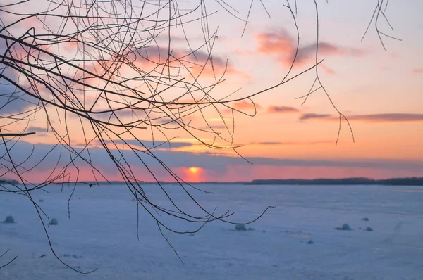 Wintersonnenuntergang Auf Dem Eis Der Wolga Samara Russland — Stockfoto
