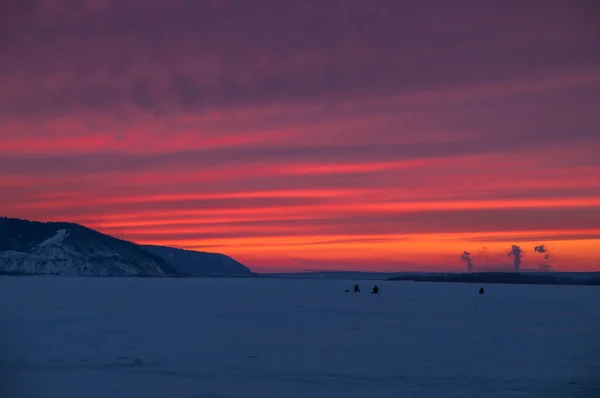 Puesta Sol Invierno Hielo Del Río Volga Región Samara Rusia —  Fotos de Stock