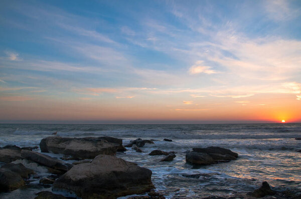 Красивый закат на побережье Каспийского моря, Актау Казахстан