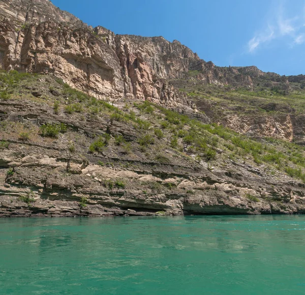 stock image Swimming on the speed boat through the famous amazing Sulak canyon in Caucasus mountains in Dagestan republic of Russia