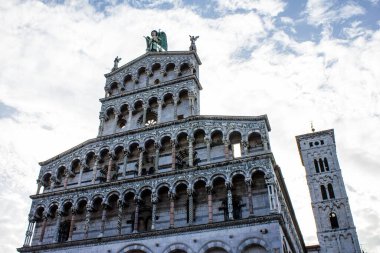 Lucca Eski Kasabası, İtalya 'daki Foro Kilisesi' nde San Michele manzarası