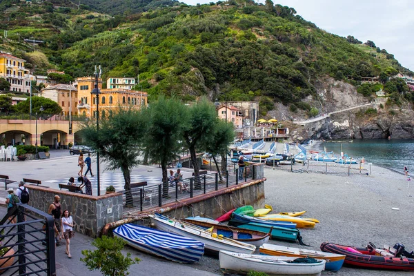 Monterosso Mare Italia Julio 2017 Vista Los Turistas Playa Monterosso — Foto de Stock