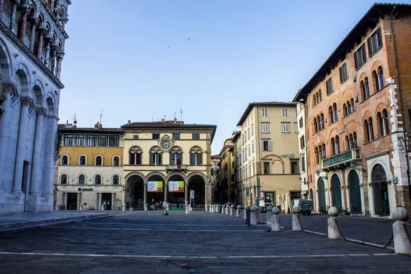 Lucca Itálie Července 2017 Pohled Pár Piazza San Michele Lucca — Stock fotografie