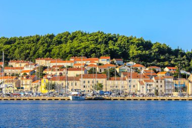 Korcula, Hırvatistan - 4 Ekim 2011: Sabah Korcula Marina manzarası
