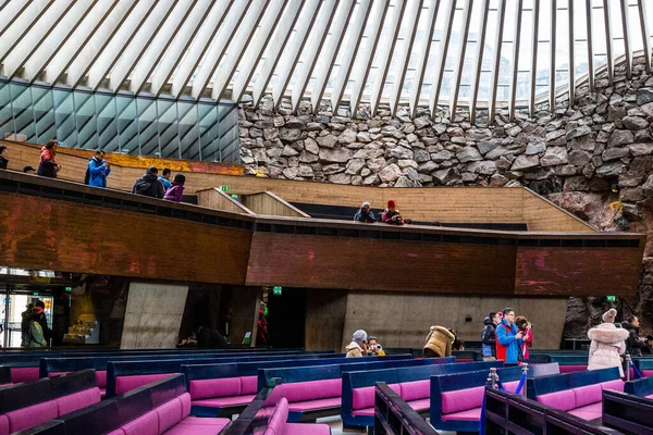 Helsinki Finland March 2017 View Tourists Walking Temppeliaukio Church Rock — Foto de Stock