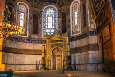 İstanbul, Türkiye - 12 Mayıs 2013: İstanbul 'daki Ayasofya' da sunak veya Mihrab manzarası