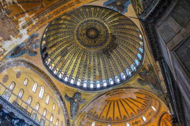 İstanbul, Türkiye - 12 Mayıs 2013: Ayasofya 'nın Süslü Tavanı
