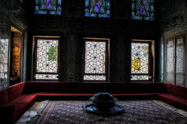 İstanbul, Türkiye - 13 Mayıs 2013: Topkapı Sarayı 'ndaki İkiz Kulübeler