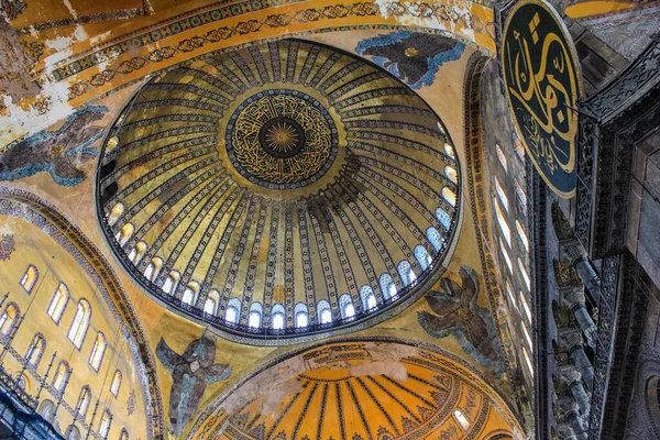 Istambul Turquia Maio 2013 Vista Teto Ornamentado Santa Sofia — Fotografia de Stock
