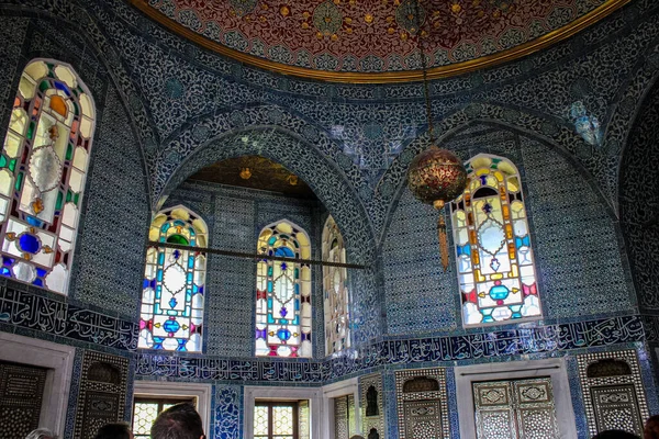 Estambul Turquía Mayo 2013 Paredes Azulejos Techo Del Quiosco Bagdad — Foto de Stock