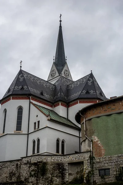 St. Martin Kilisesi 'nin Kapanışı, Kan Gölü, Slovenya