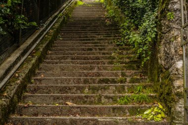 Yağmurlu bir günde Como 'da Merdiven Manzarası
